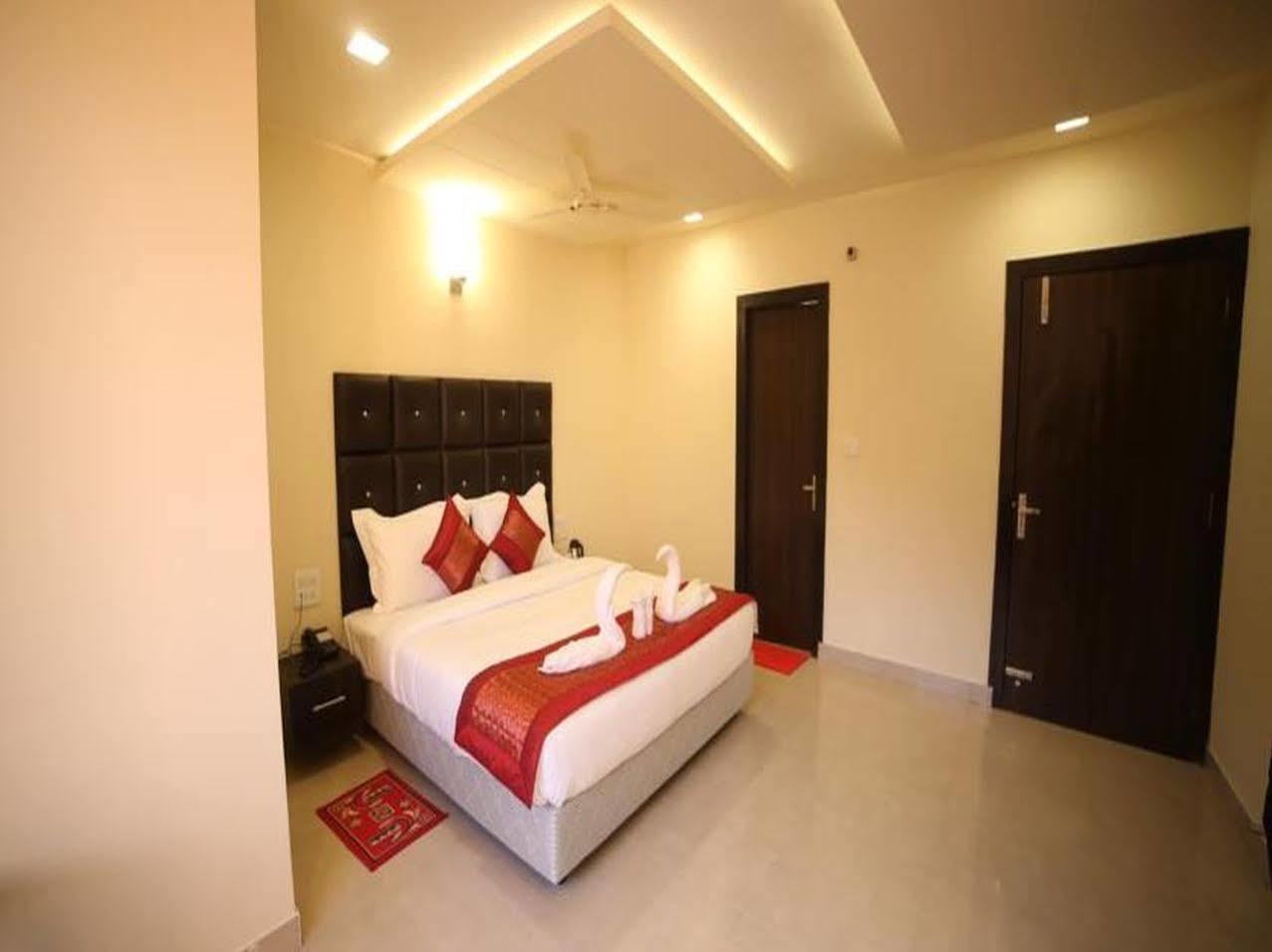 Adb Rooms Hotel Royal Rossett, Bhimtal Nainital Exterior photo